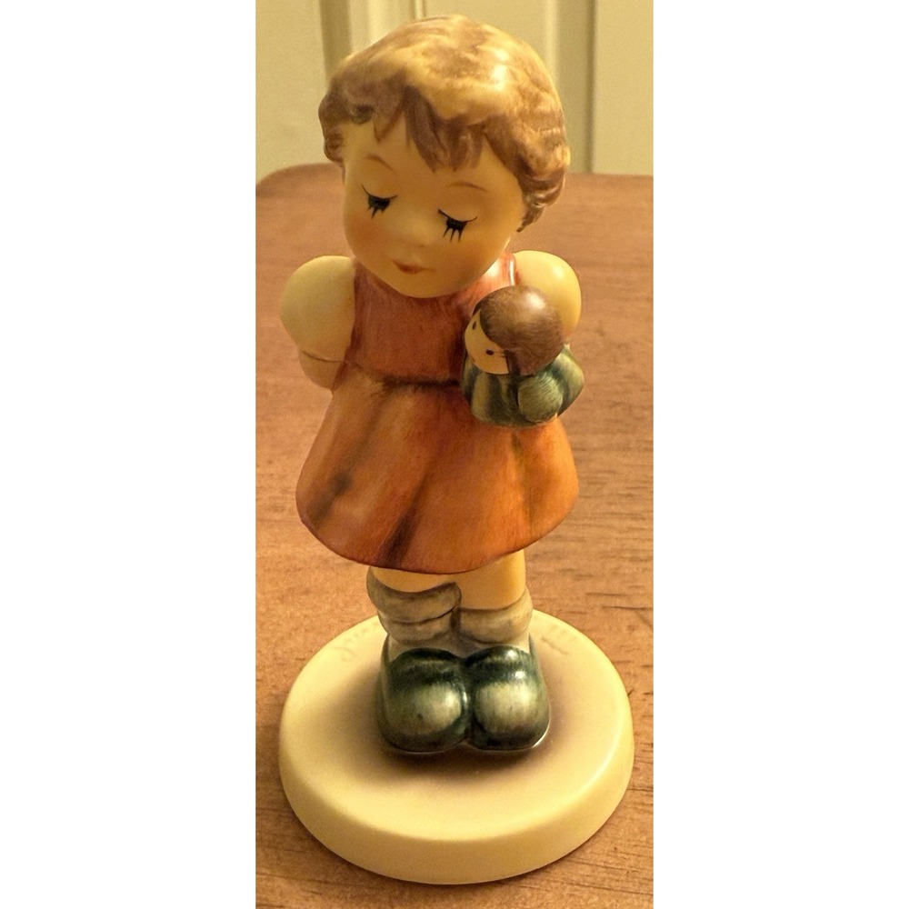 Hummel-Goebel Figurine #2103/A Puppet Princess 3.75" TMK-8 w/Box‎ & Cert.